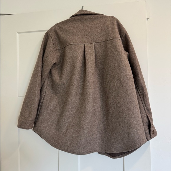 Thick brown shacket - Picture 3 of 4